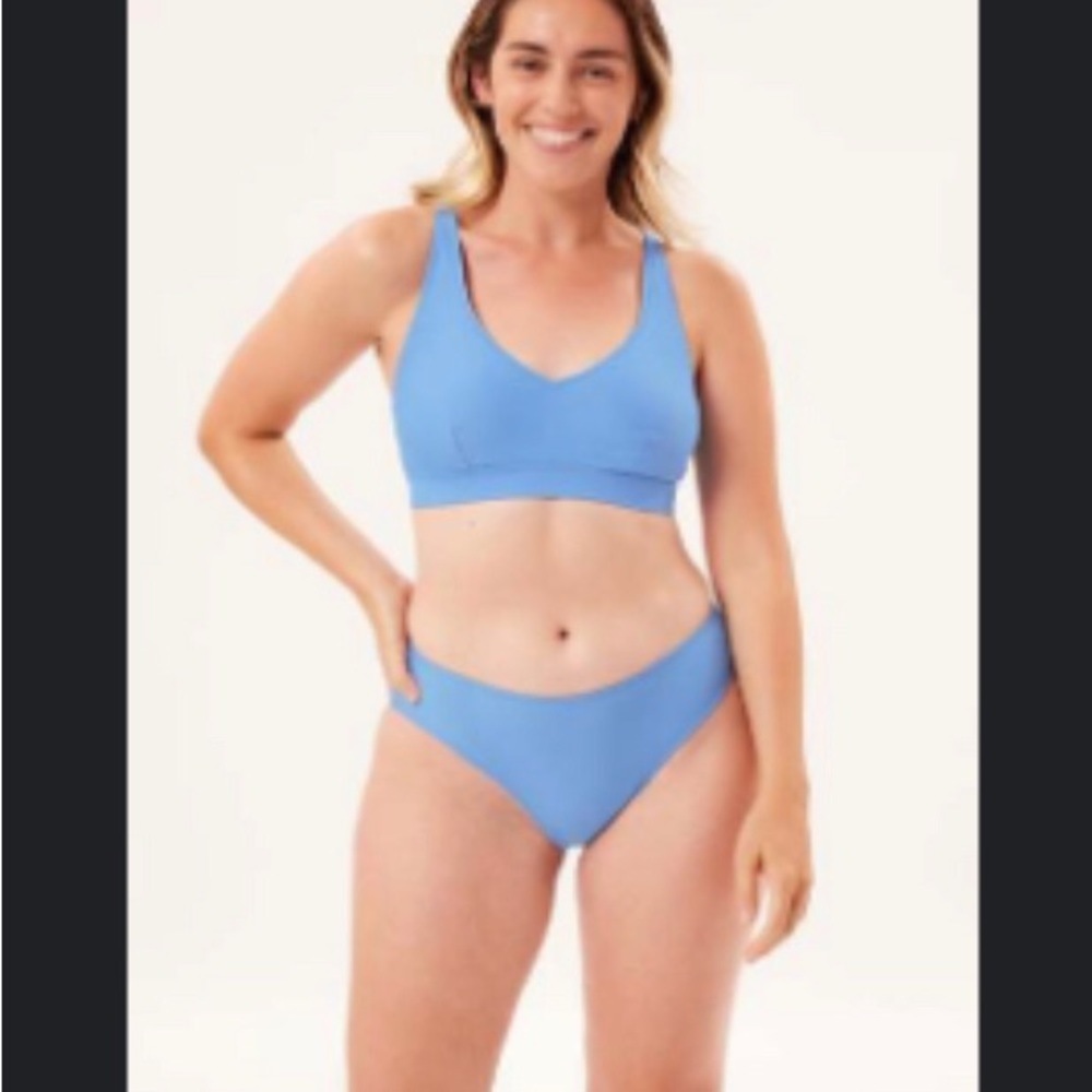 Girlfriend Collective Provence Palma Plunge Bikini Top